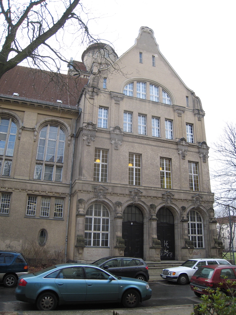 Rheingauschule Eingang