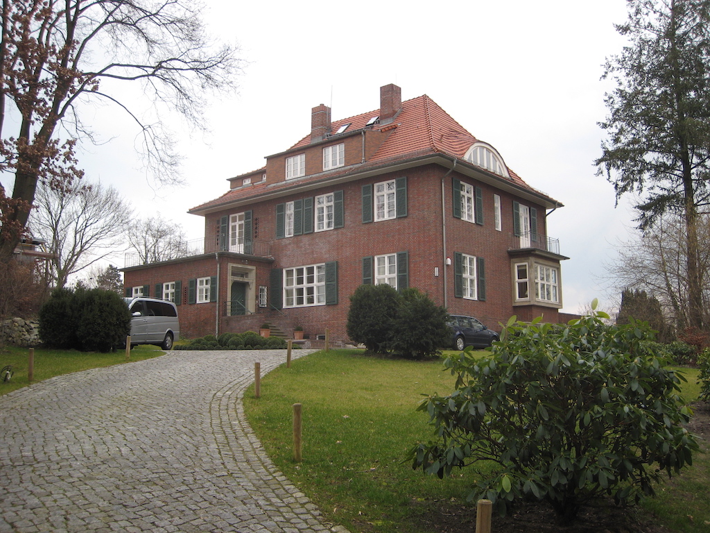 Villa Roux Gesamtansicht